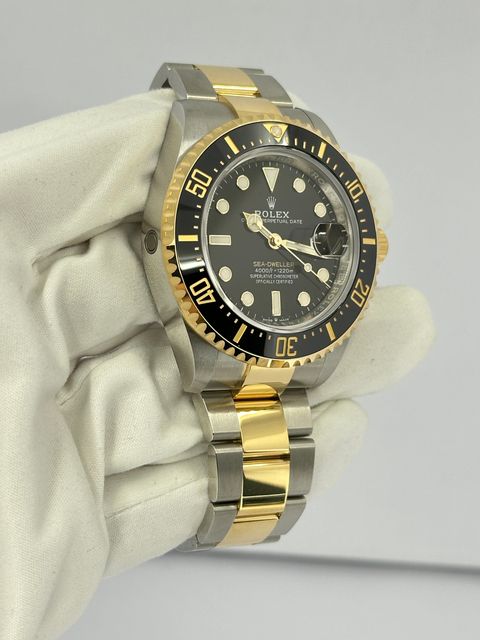 Rolex Sea-Dweller 126603 Image 2